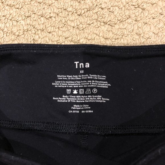 Aritzia TNA Mesh Mid Rise Leggings - Picture 2 of 4